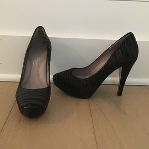 Kenneth Cole 925 Collection black pumps
